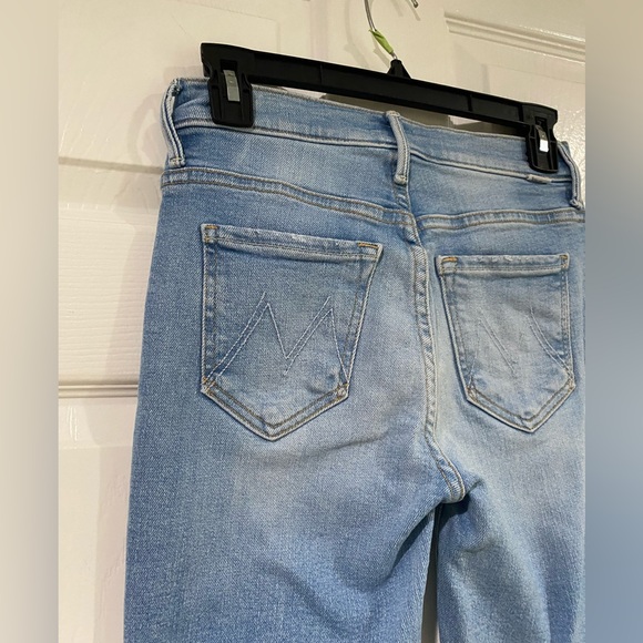 MOTHER The Insider Crop Step Fray Jeans In Limited Edition Wash Denim Size 24 - Picture 9 of 15